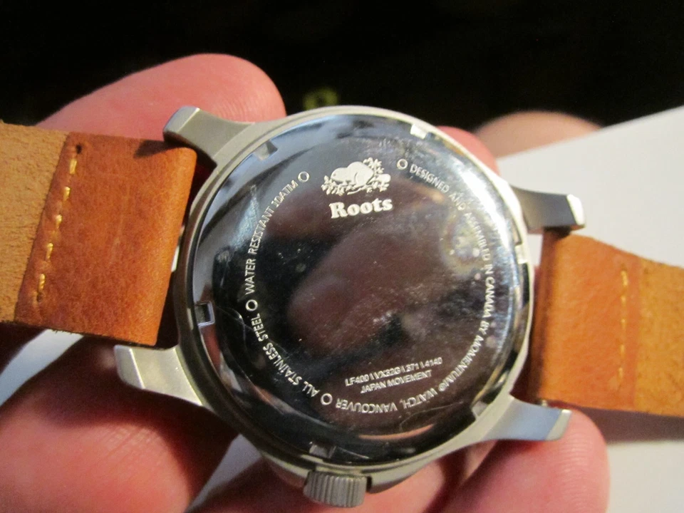 RELOJ RAÍCES CANADÁ SE ADAPTA HASTA 9" MUÑECA NECESITA BATERÍA NUEVA PARA FUNCIONAR- OFC-T4 Foto 4 de 4