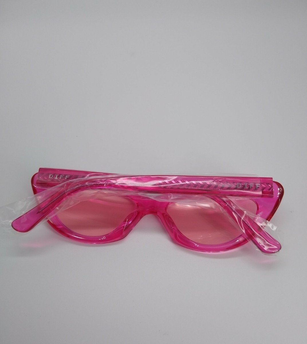 DIFF Pink Cleo Sunglasses Cat Eye Transparent Pink Frames Pink Lenses Retro NWT s-l400.jpg main image 2