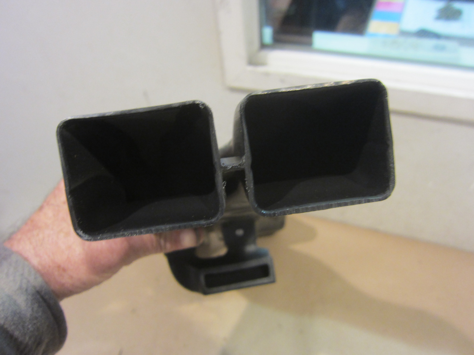 Maserati Quattroporte Central Air Ducting For Tunnel - P/N 66553000