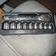 Snap-on USA 3/8" Ratchet Flank Drive 6Point Metric Socket Set RFSM 8–18mm w Tray