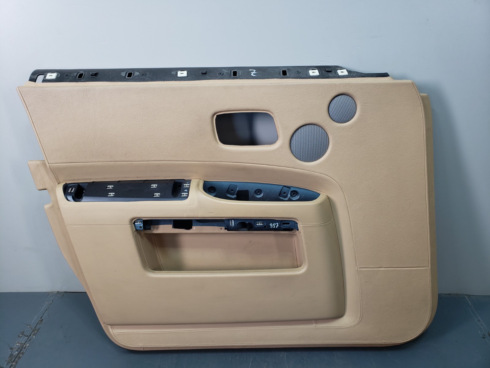 Rolls-Royce Ghost 2010-2014 Front Left Door panel Beige