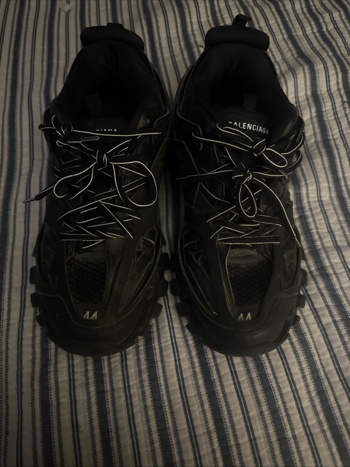 balenci, real got them from a mall in TX, they include the original charger