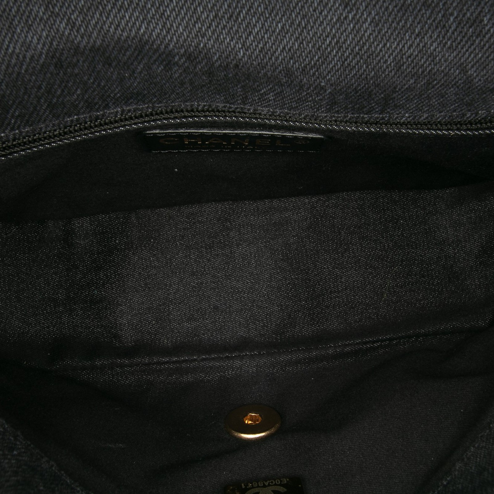 Authenticated Chanel Mini Rectangular Quilted Den… - image 4