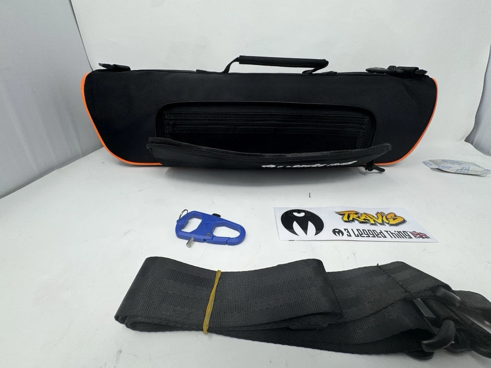 3 Legged Thing PUNKS Travis 2.0- Replacement carrying case - Image 2 of 4