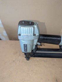 Hitachi N 5008AC2 7/16" Pneumatic Crown Stapler, 16 Gauge