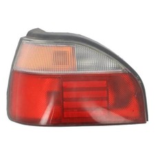 Feu arrière Nissan SUNNY