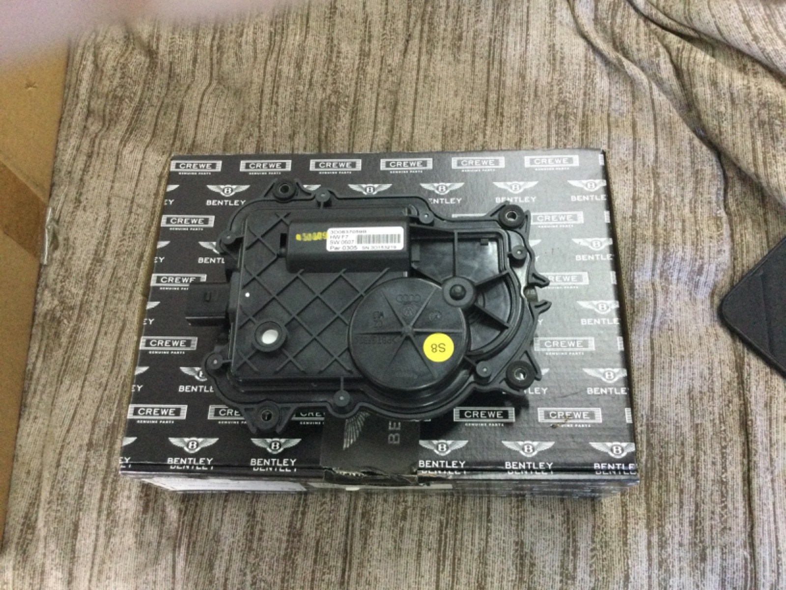Bentley Continental 06-10 FR Front Right Door Lock Actuator 3D0837059B