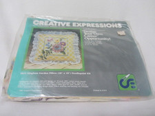 1982 CREATIVE EXPRESSIONS GINGHAM GARDEN PILLOW NEEDLEPOINT KIT NOS