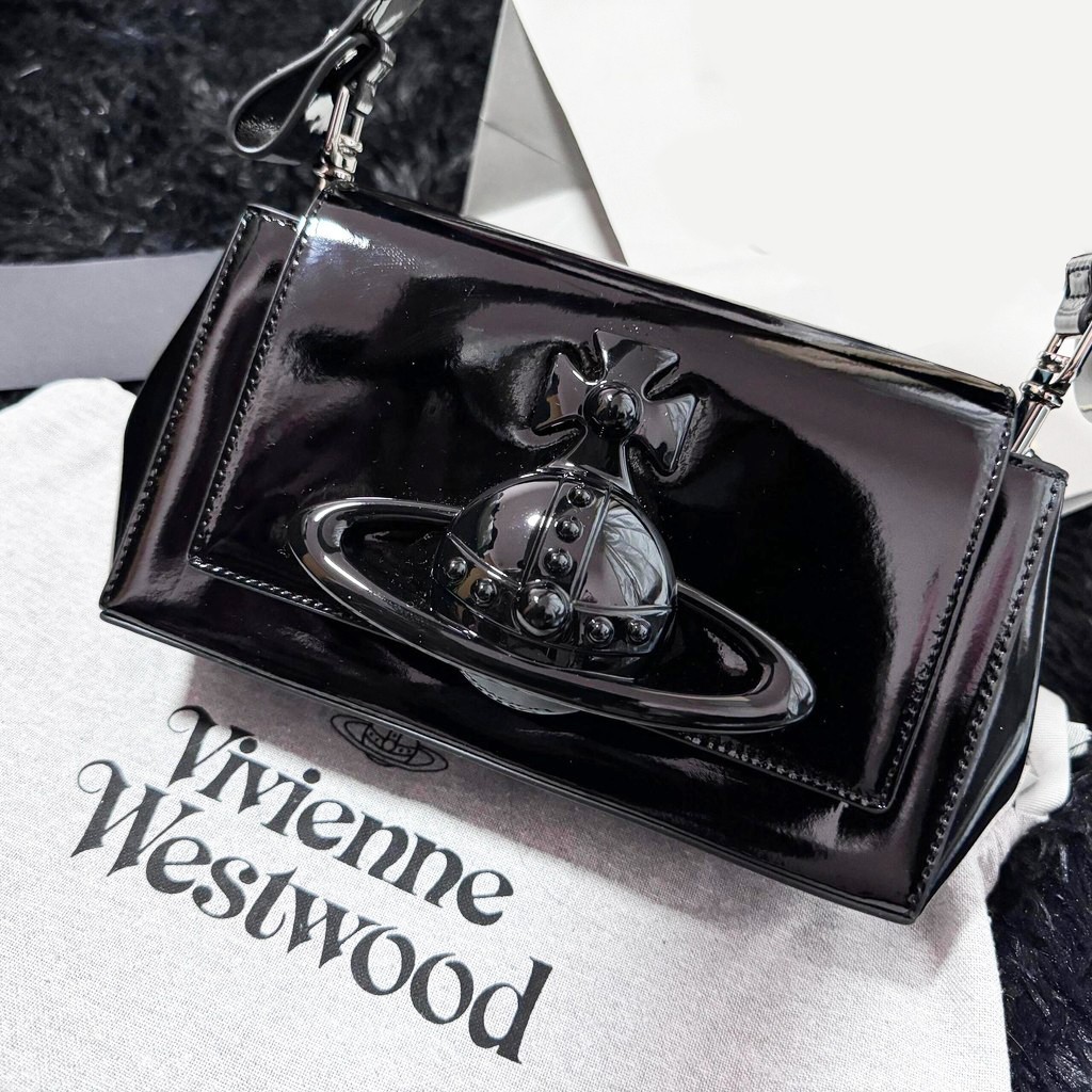 Vivienne Westwood Hazel Medium Shoulder Bag Patent Leather Black F