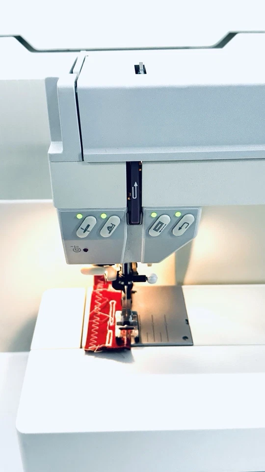 Pfaff Creative 1473 CD mit IDTsystem Freiarm-flachbett NähmaschineTop-Zustand - Bild 4 von 4