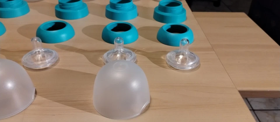 Силиконовые детские бутылочки Nanobebe против колик 4–9 унций и 1–5 унций бутылочки и топы 23 шт. - Изображение 4 из 4