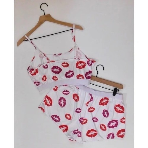 NEW!! HOT LIPS Lipstick Kiss Cropped Loungewear Two Piece Set Top Shorts XXL 2XL - Picture 5 of 8