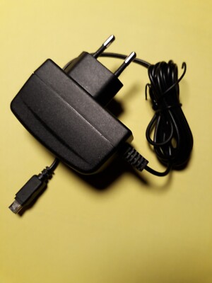 DVE Adapter 5V 1A Ladestecker / Netzteil