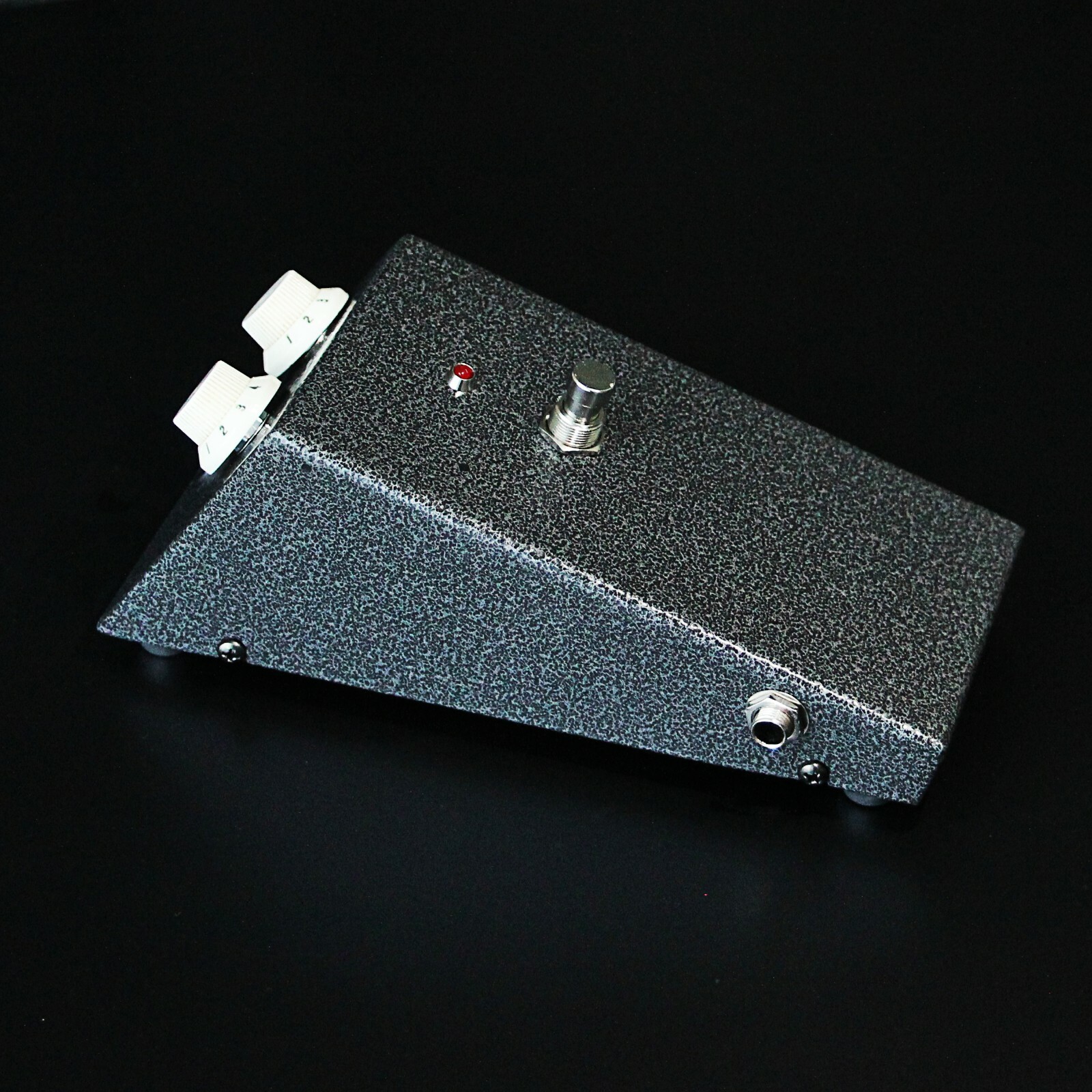 Boutique handmade Maestro FZ1B Fuzz Guitar Pedal 4 transistors edition