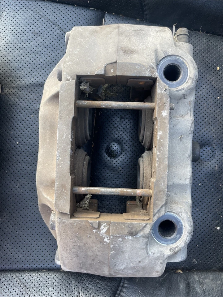 2005-2012 Acura RL Advics Front Left Right 4 Piston Brake Calipers (Pair) OEM - Image 3 of 4