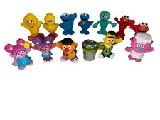 Lot Of 13 Sesame Street Figurines Bert Ernie, Oscar grouch Cookie Monster
