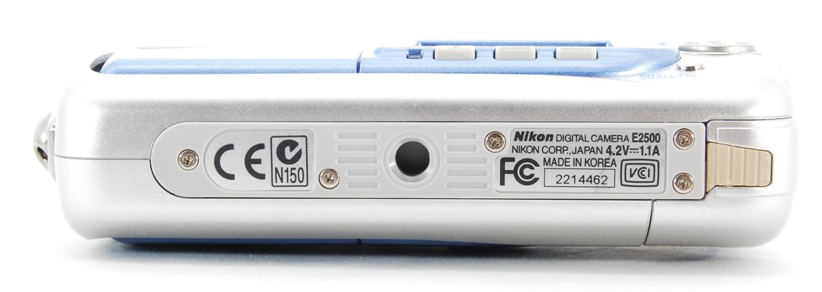 Nikon COOLPIX 2500 2.0MP Digital Camera - Silver for sale online