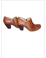 b.o.c. Tan Leather Mules Size 6.5/37