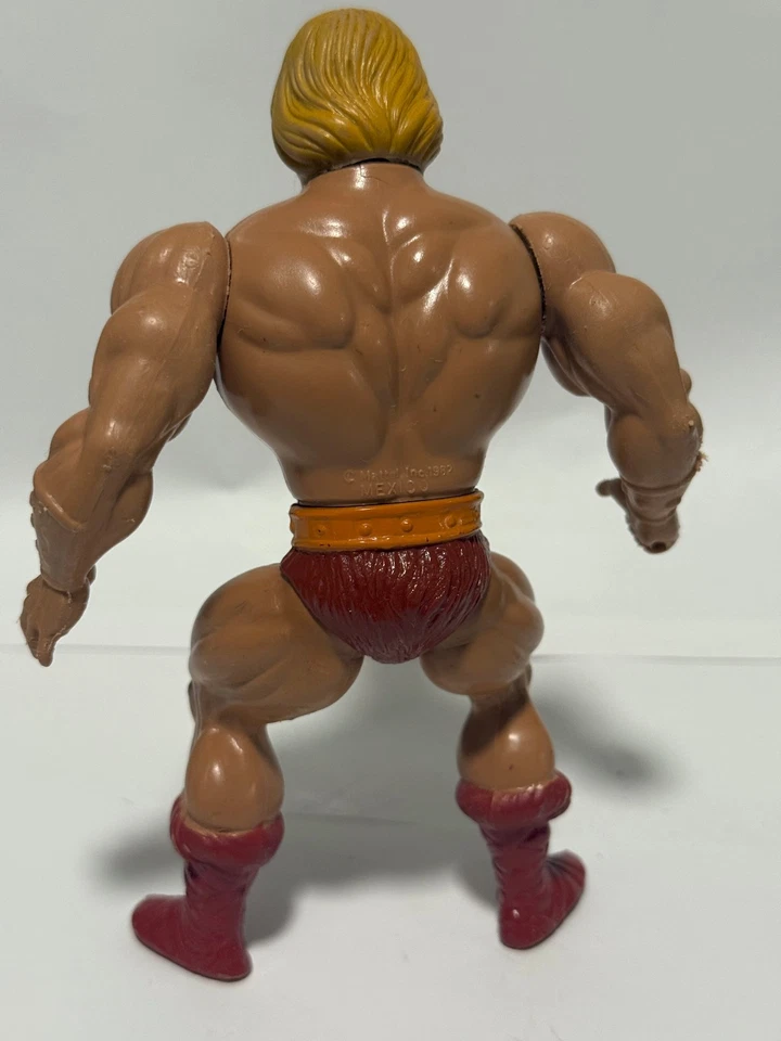 MOTU Lote 7 Figuras - He-Man, Man-At-Arms, Zodac, Roboto, Buzz-Off, Teela, Merman Foto 3 de 4