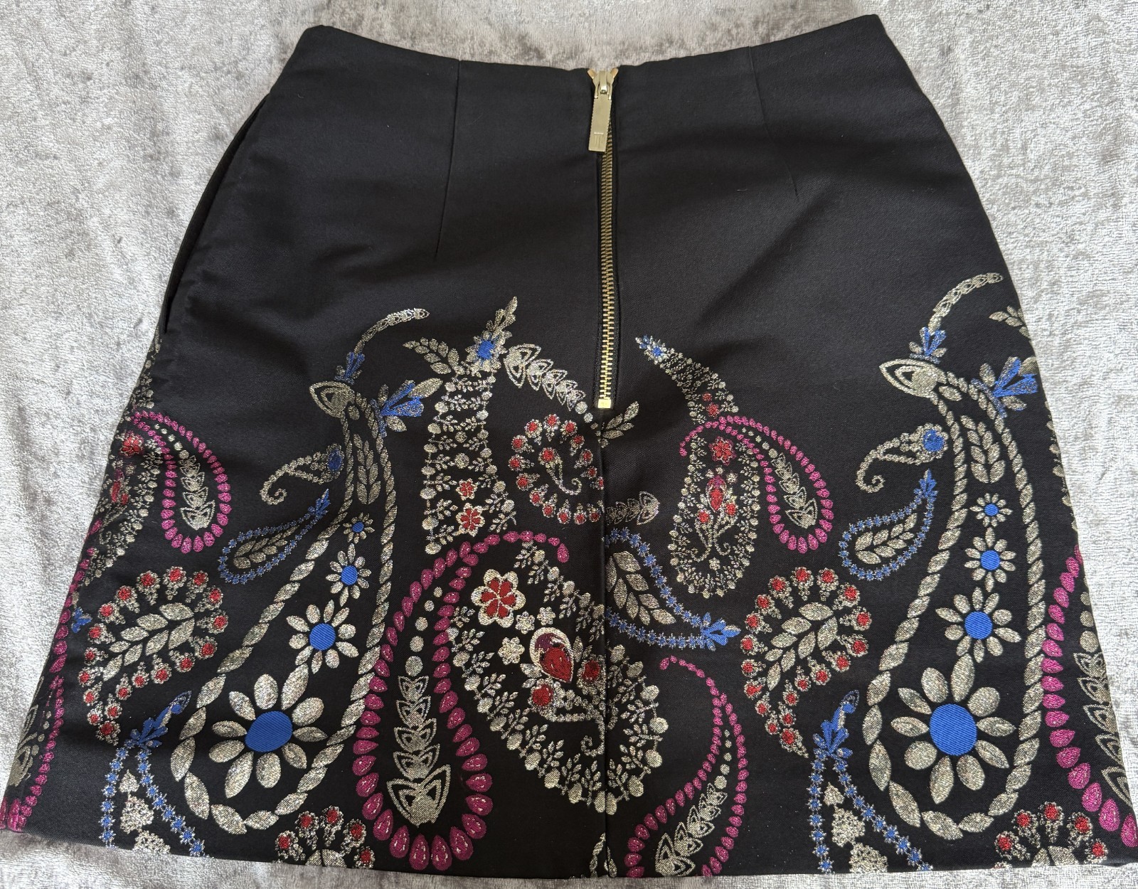 Ted Baker Embroidered Skirt Black Mini Size 0 UK 6 Floral Pattern image 3