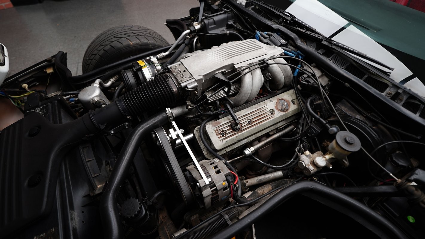 1986 White Chevrolet Corvette   | C4 Corvette Photo 3