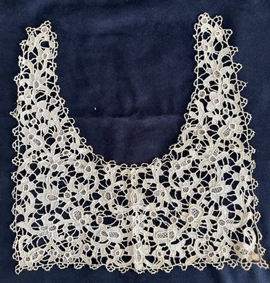 Antique Gros Point De Venise Collar