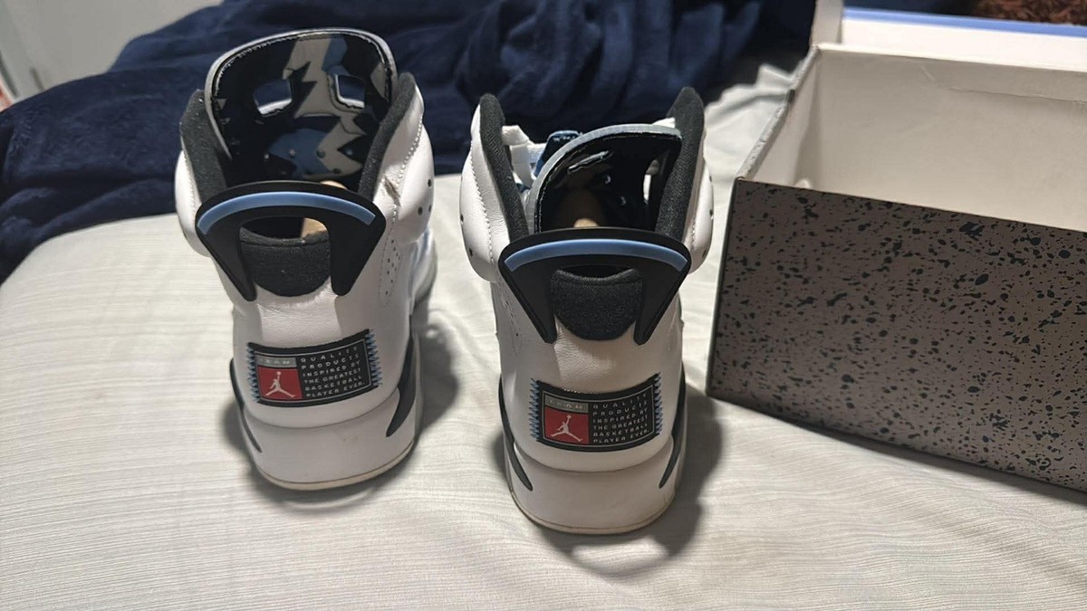 Air Jordan 6 Retro UNC University Blue White Size [9.5 men's