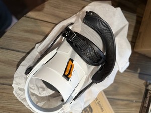 Union Atlas Men's Snowboard Bindings Medium New In Box - Orange White