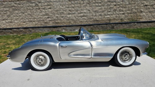 FRANKLIN MINT 1957 CORVETTE PEWTER LIMITED EDITION 1/12 SR - Picture 6 of 12