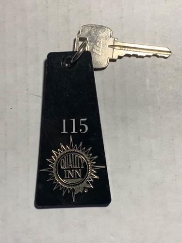 Quality Inn Motel Hotel Room Key Fob Key 1980 S 115 Ebay