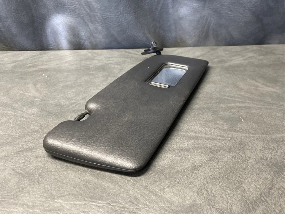 BMW 330ci 325ci E46 2004 convertible pasajero derecho parasol negro 51168245086 Foto 2 de 4