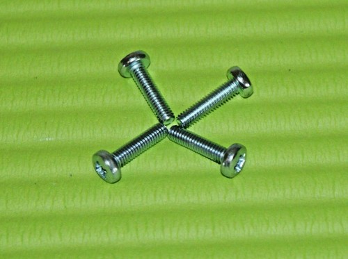 BEFESTIGUNGSSCHRAUBE ZUR BEFESTIGUNG DES STÄNDERS MIT TV FÜR ALLE TV-MARKEN UND MODELLE MESSAGE ME MODEL