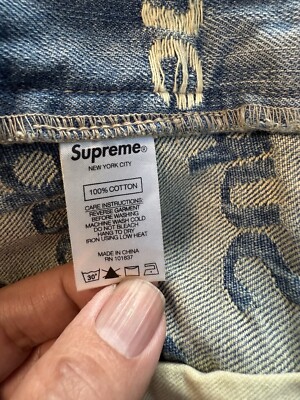 Supreme Frayed Logos Regular Jean Blue 34 | eBay Supreme Frayed Logos Regular Jean Blue 34 | eBay