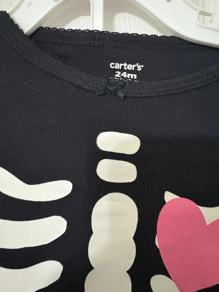Carter’s Glow-in-the-Dark Skeleton Pajama Set 24M – Black with Pink Hearts - Image 4 of 4