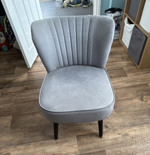 Grey Upholstered Accent Chair Fan Back Padded Seat Black Legs