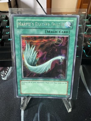 Yu-Gi-Oh Harpie's Feather Duster SDD-003 Secret Rare HP