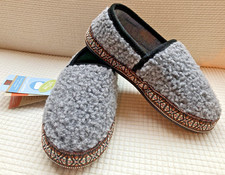 NWT ACORN Slipper Moccasin Gray Woven Trim Cloud Cushion Washable Size 5-6