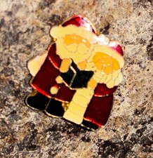Vintage Mr & Mrs Santa Claus pin.  