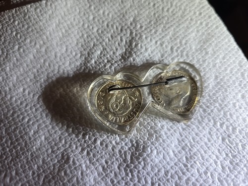 Original WW2 ANNA BELL ALVA Sweetheart Lucite Pin 1943 Australian Silver Coins - Picture 2 of 8
