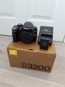 Nikon D3200 Excellent Condition 9000 Shutter Count