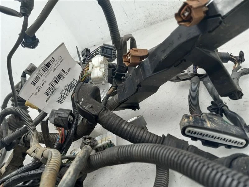 00 01 02 Arnés de cables del motor Toyota 4 RUNNER 82121-3N030 Foto 4 de 4