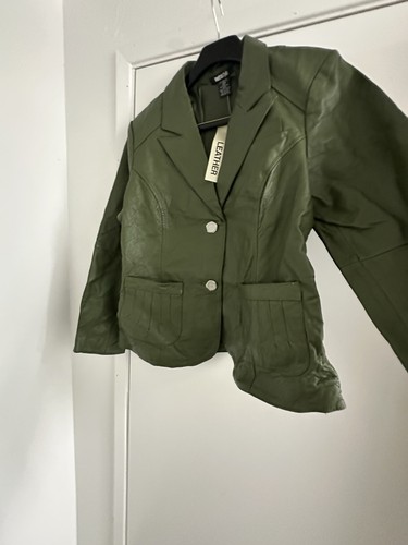 New MetroStyle Women Green Leather Jacket Blazer Size 14P Button Front - Picture 3 of 10