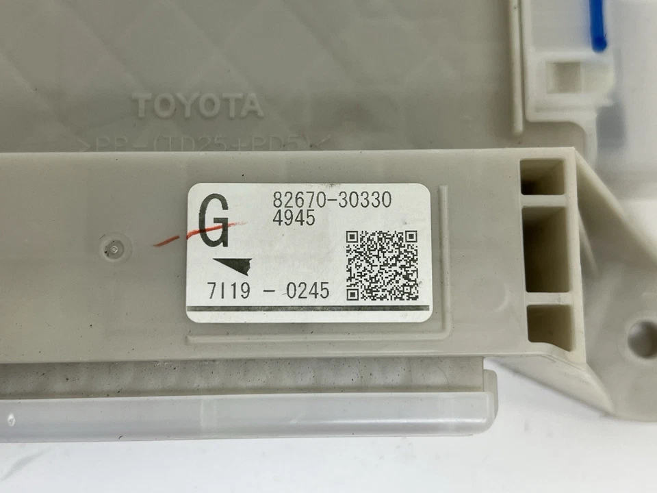 Lexus GS350 2018 cabina interior caja de fusibles 82670-30330 OEM Foto 2 de 4