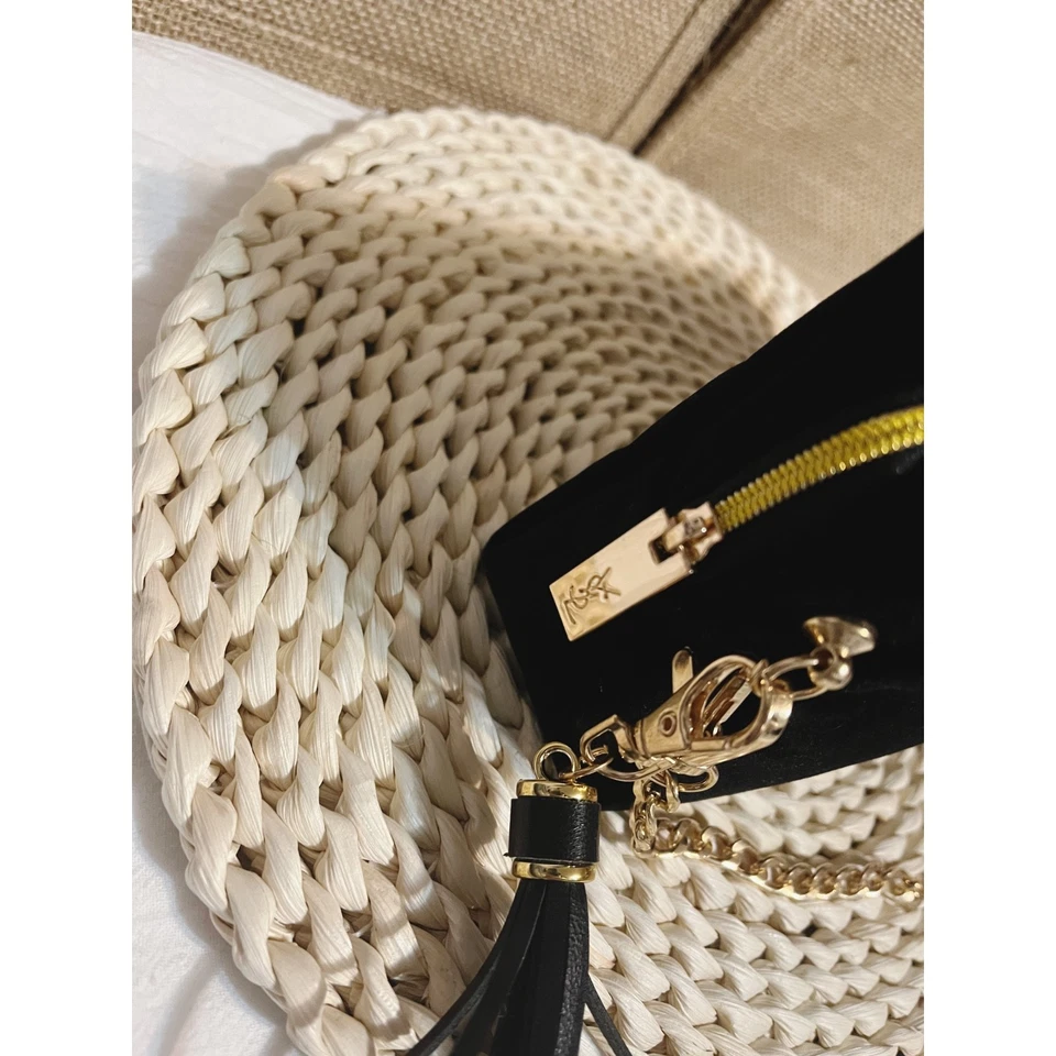 YSL Yves Saint Laurent Beaute Maquillaje Terciopelo Negro / Bolsa de Cosméticos / Bolso Xbody Foto 4 de 4