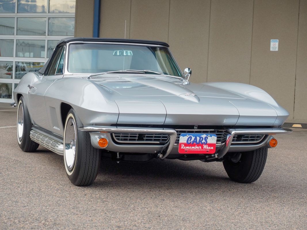 1967 Silver Chevrolet Corvette   | C2 Corvette Photo 10