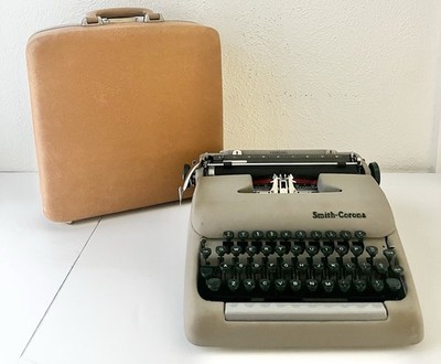 1955 Smith-Corona Sterling Typewriter w/ Original Case | Serviced | New Ribbon