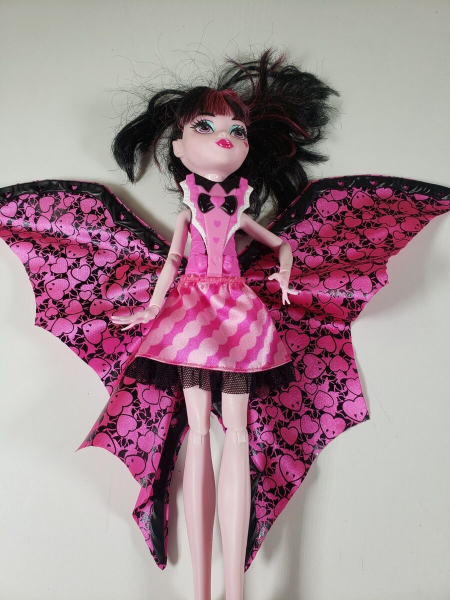 Monster High Ghoul-To-Bat Transformation Draculaura Doll 