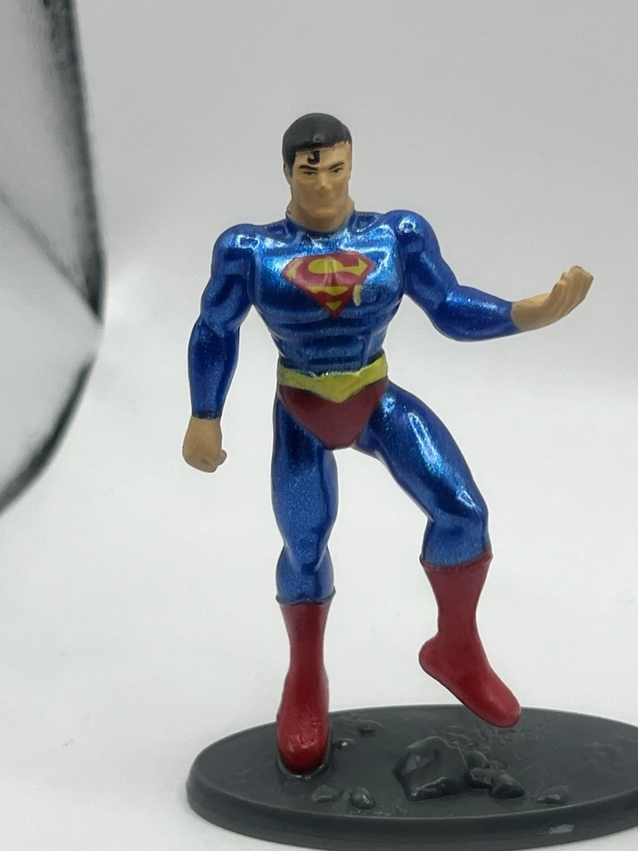 Minifigura de Batman y Superman Liga de la Justicia DC Comics Mattel Cake Topper 2,75" Foto 2 de 4