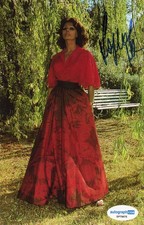 Sophia Loren "The Pride and the Passion" AUTOGRAPH Signed 5x7.5 Photo ACOA