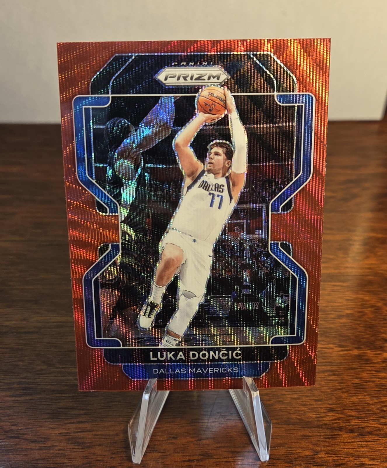 2021-22 Prizm Luka Doncic Ruby Wave #223 Dallas Mavericks